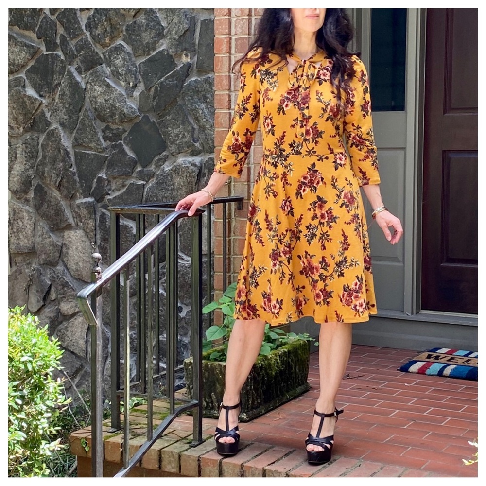 BEAUTIFUL MUSTARD FLORAL TIE NECK DRESS - Picture 6 of 11